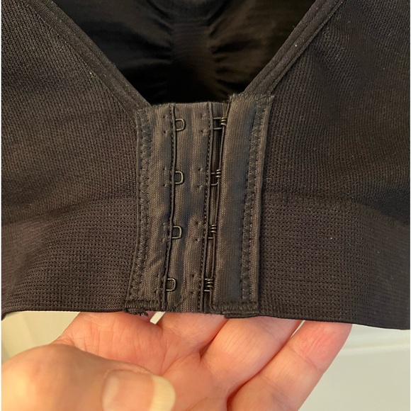 Breezies Black Lace Seamless Intimates Collection Bra Sz L - Picture 8 of 13